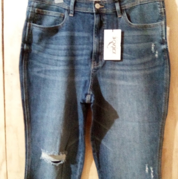 Jordache Distressed Jeans - Picture 3 of 16